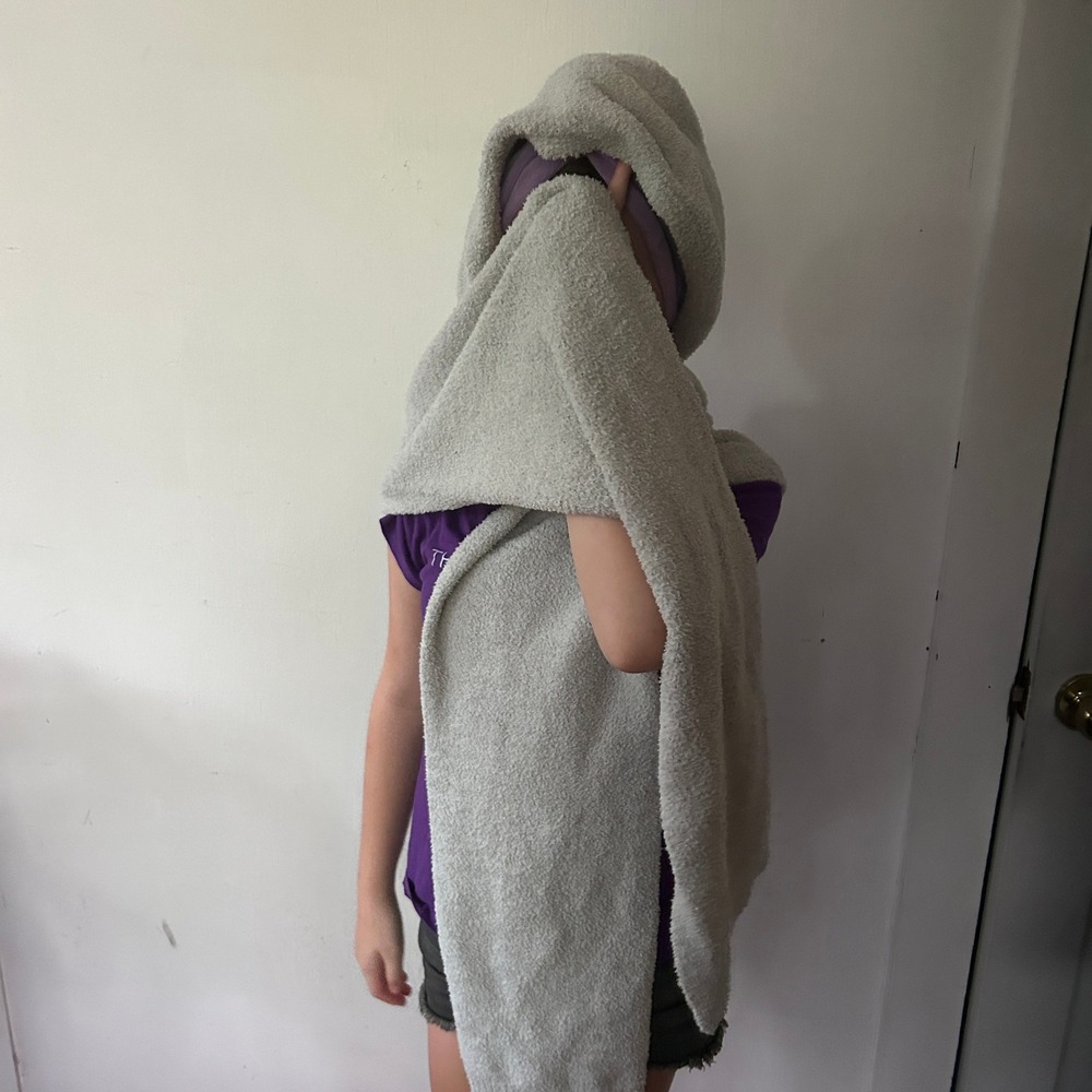 Barefoot Dreams Hooded Scarf‎ with Pockets Gray